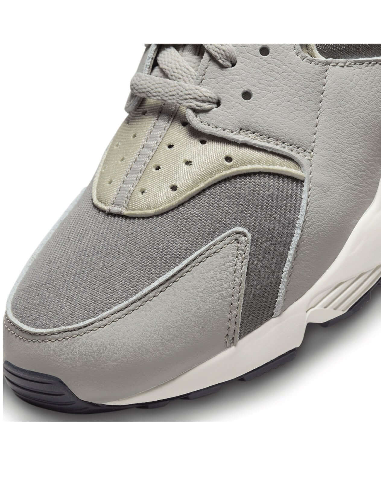 Nike Air Huarache EWT basket homme look urbain