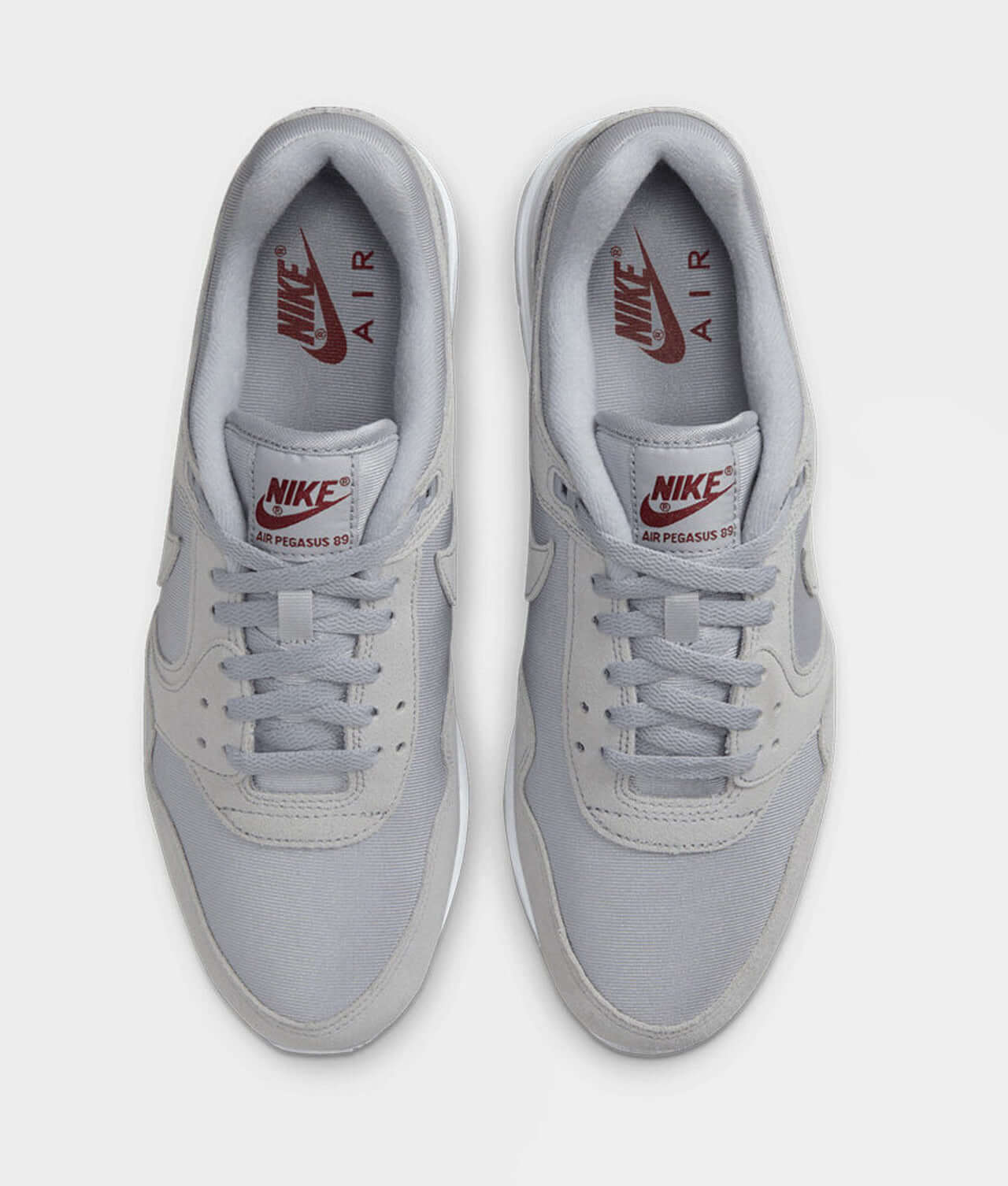 Nike Air Pegasus '89 – Détail du logo Swoosh et semelle rétro