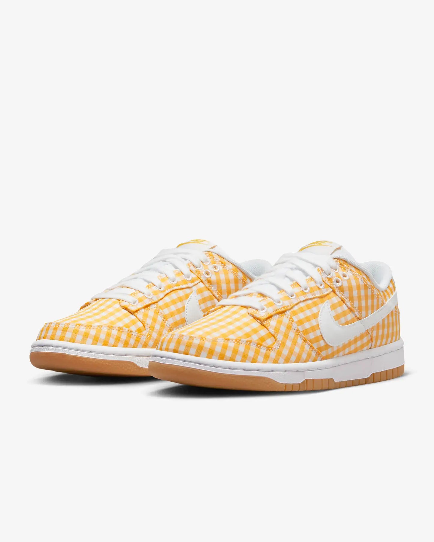 Nike WMNS Dunk Low baskets femme streetwear