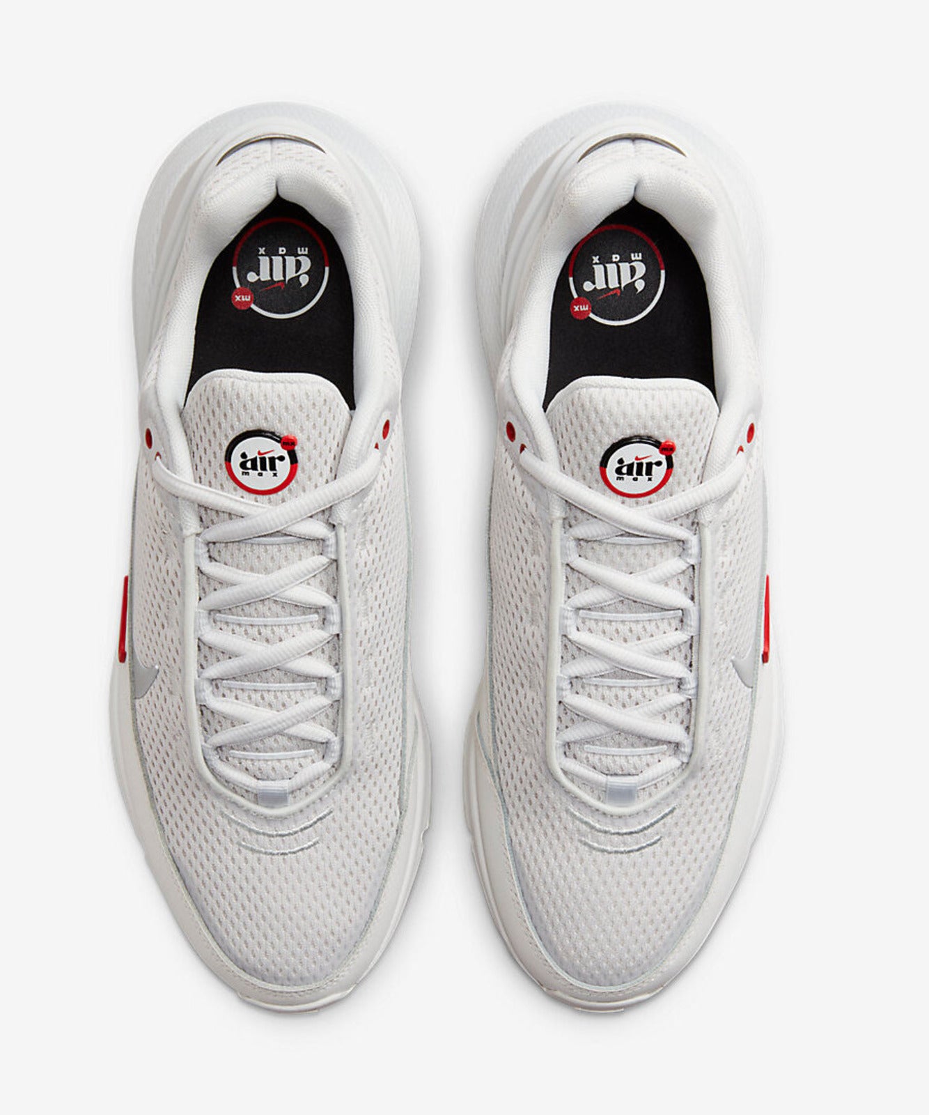 basket Nike avec amorti Air réactif et style sportif.