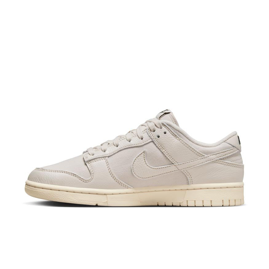 Nike Dunk Low Retro PRM DZ2538-100 vue latérale blanc et noir