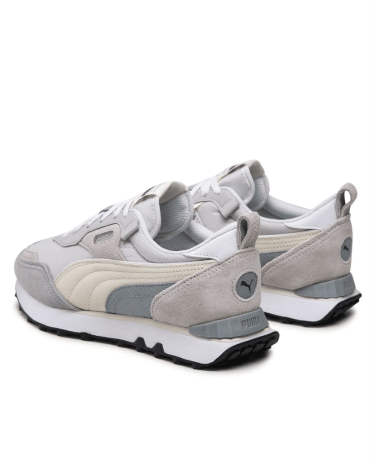 Chaussures inspirées du patrimoine