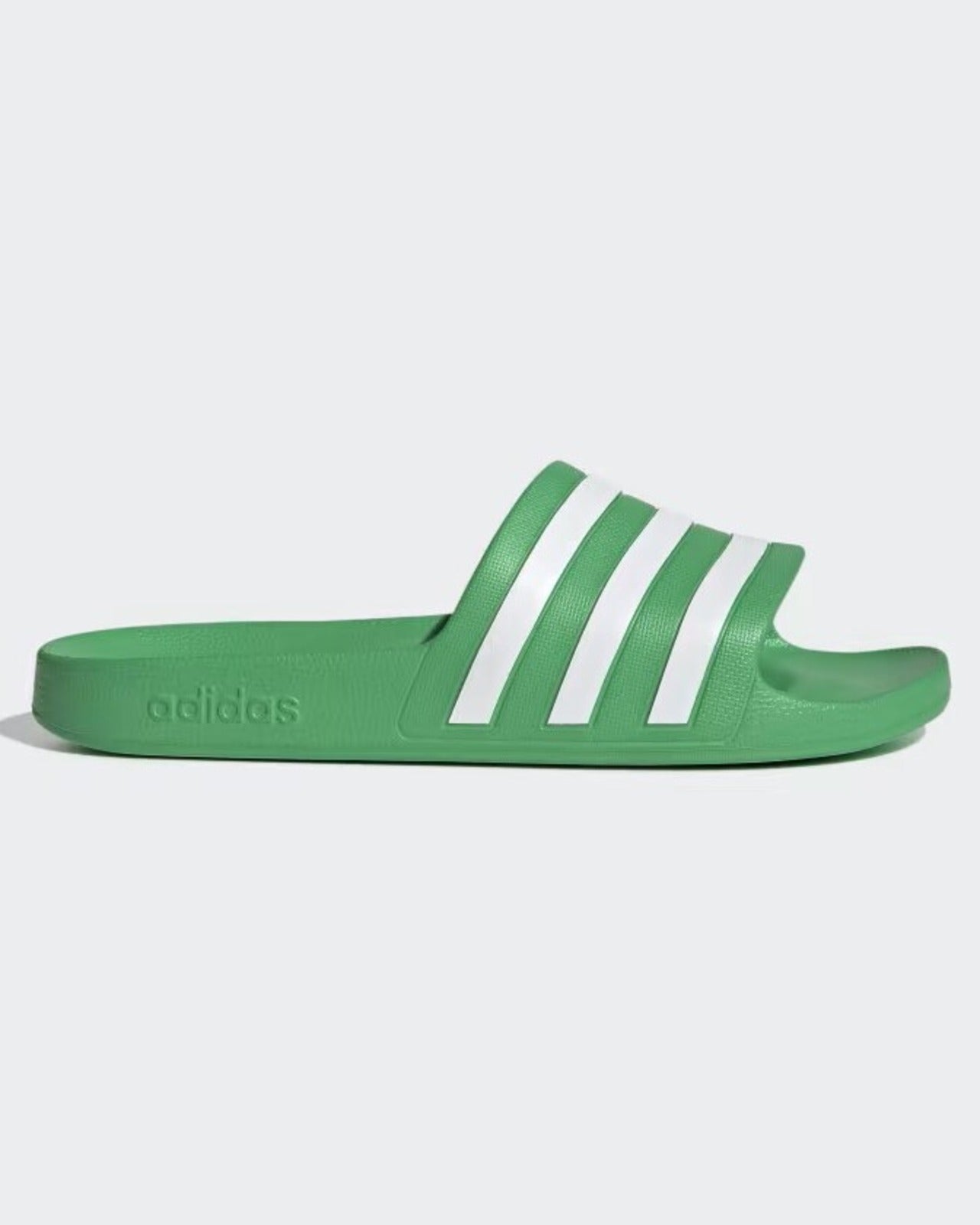 Adidas Adilette Aqua FY8048 – sandales unisex confortables, légères et résistantes à l’eau.