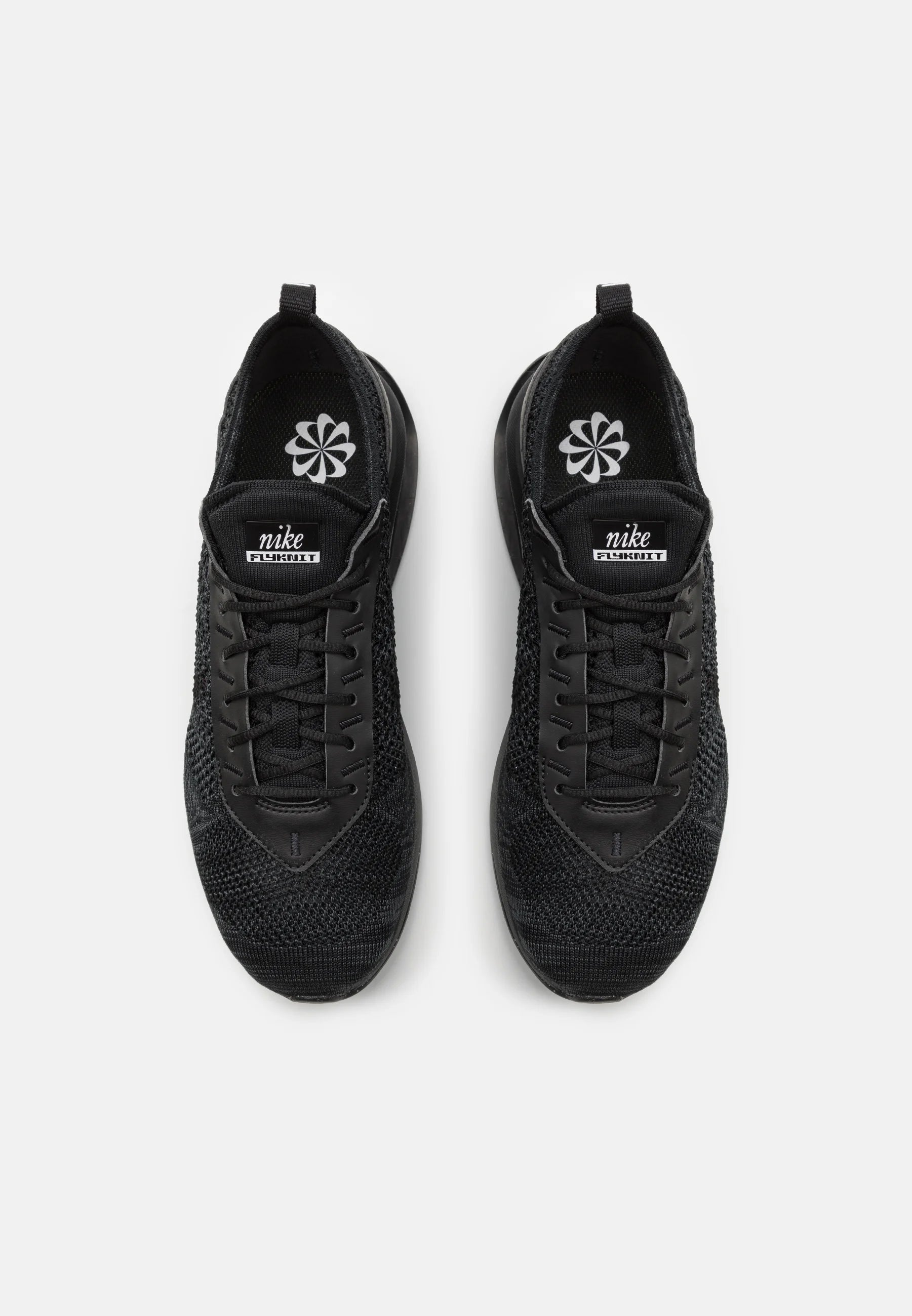 nike-flyknit-racer-nn-chaussures-lifestyle